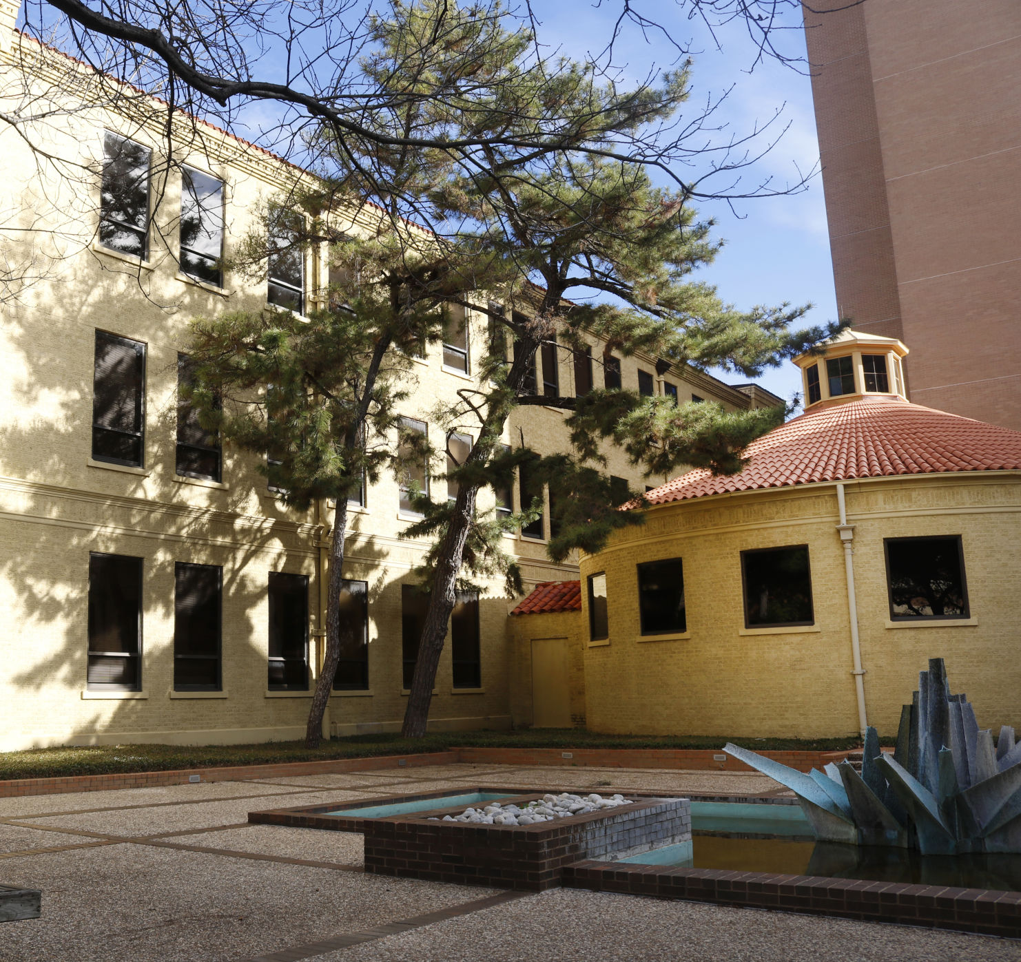 UTA Police investigates bomb threat posted on Reddit, declares no imminent threat to campus